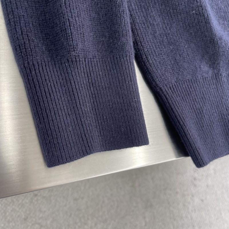 L0r0 P1ana sweater